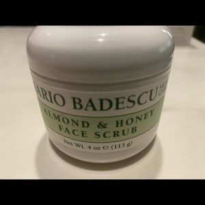 Mario Bedescu ALMOND & HONEY FACE SCRUB
